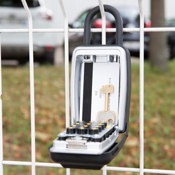 Bezpečnostní schránka Master Lock 5422EURD s okem - Obrázek 4
