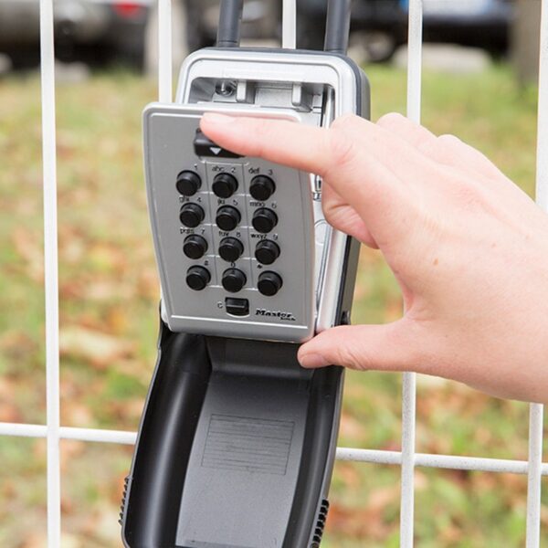 Bezpečnostní schránka Master Lock 5422EURD s okem - Obrázek 5